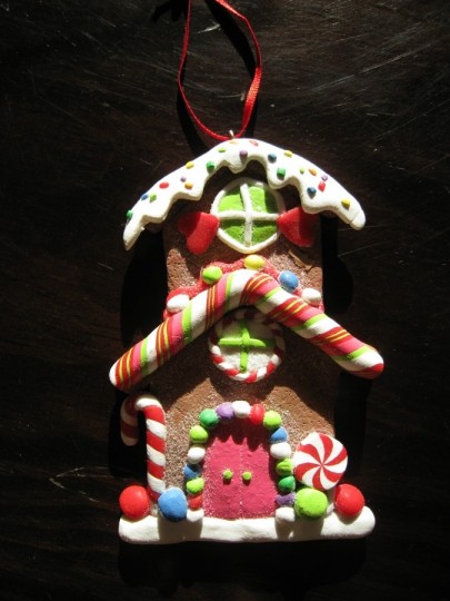 Little clay gingerbread house found at a garage sale.