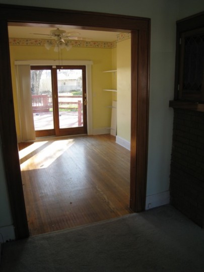 The original, empty dining room. Appetizing? The original, empty dining room. Appetizing?