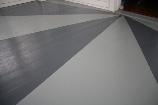 Whoa, floor stripy.