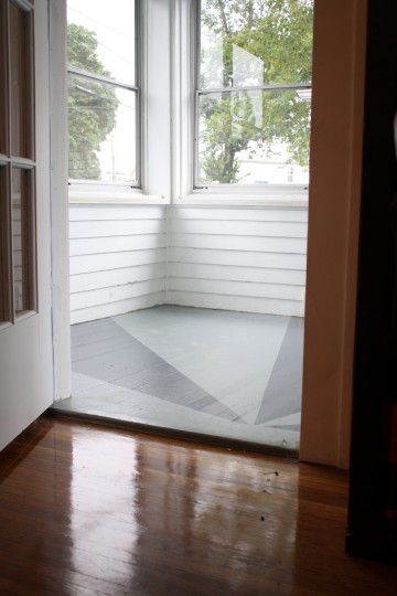 Whoa, floor stripy.